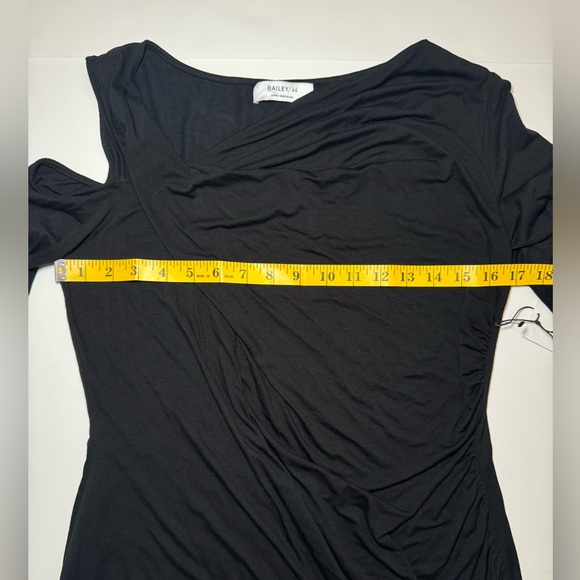Bailey44 top size L brand new with tags stretchy material! - Picture 7 of 7